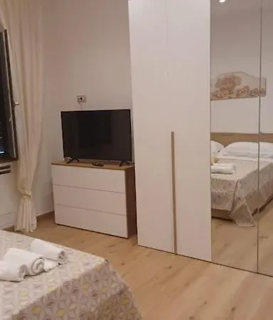 Rosa's House - Casa Vicina Al Mare Apartment Vico Equense